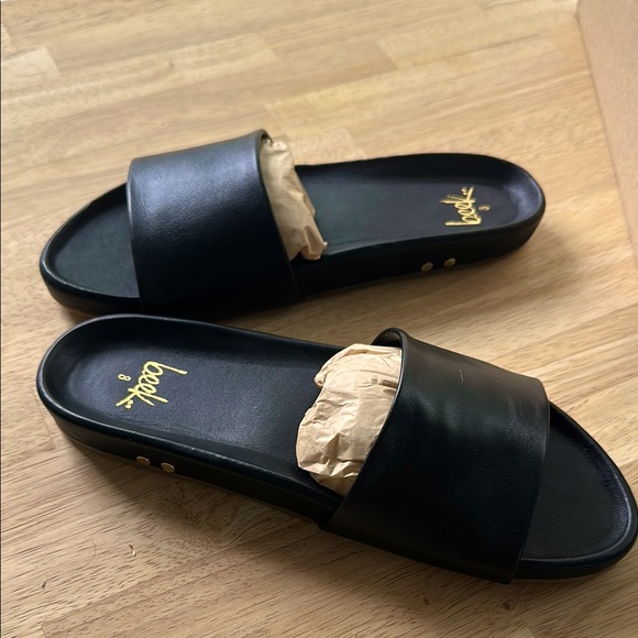 Beek Black Leather Sandals - Picture 4 of 8